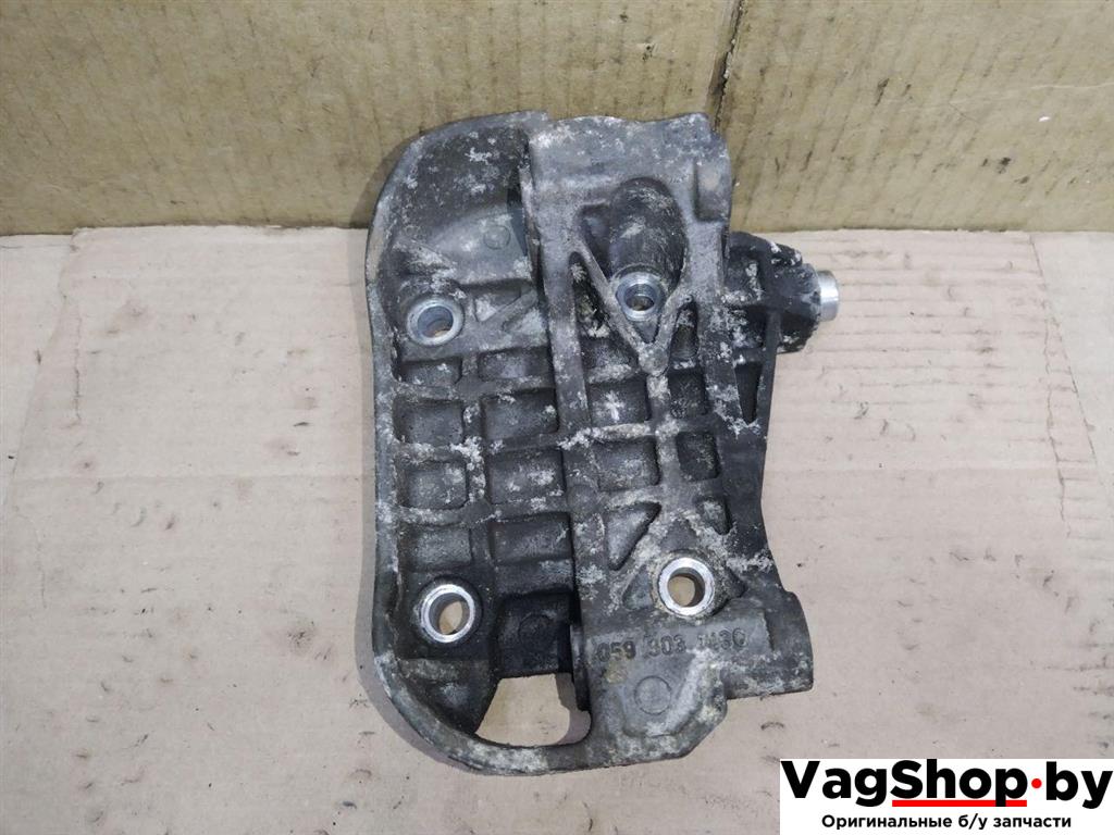 кронштейн генератора Audi Q7 4L 2006, 3.0 л., TDi, BUG, дизель, АКПП, серебро, внедорожник 5 дв., полный привод, 059903143Q - фото №1