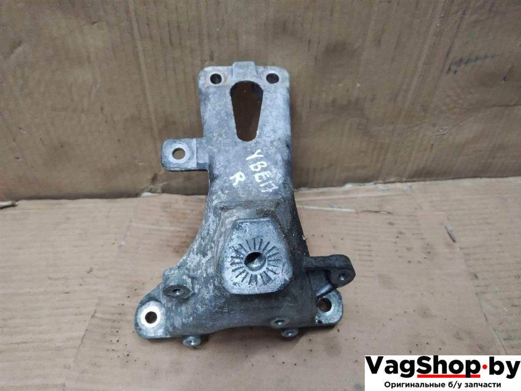 кронштейн двигателя Audi A4 B8/8K 2011, 2.7 л., TDi, CGK, дизель, МКПП, белый, седан, передний привод, 8K0199308BJ - фото №1