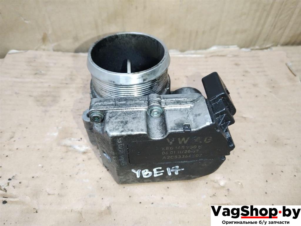 заслонка дроссельная Audi A4 B8/8K 2011, 2.7 л., TDi, CGK, дизель, МКПП, белый, седан, передний привод, 4E0145950H - фото №1