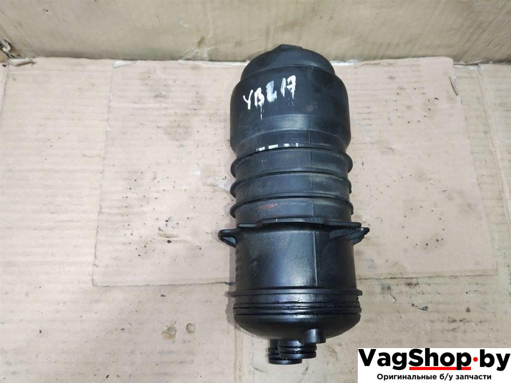 корпус масляного фильтра Audi A4 B8/8K 2011, 2.7 л., TDi, CGK, дизель, МКПП, белый, седан, передний привод, 78558686 - фото №1