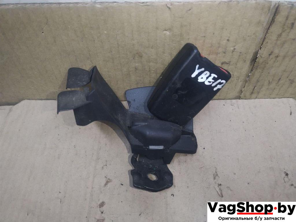 замок ремня безопасности Audi A4 B8/8K 2011, 2.7 л., TDi, CGK, дизель, МКПП, белый, седан, передний привод, 8K0857740AC01C - фото №1