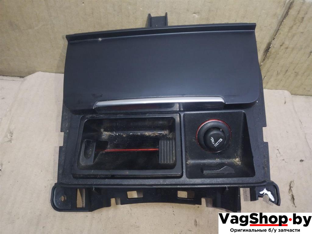 пепельница Audi A4 B8/8K 2011, 2.7 л., TDi, CGK, дизель, МКПП, белый, седан, передний привод, 8K0857951 - фото №1