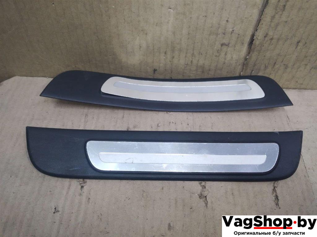 накладка на порог Audi A4 B8/8K 2011, 2.7 л., TDi, CGK, дизель, МКПП, белый, седан, передний привод, 8K0853375, 8K0853376 - фото №1