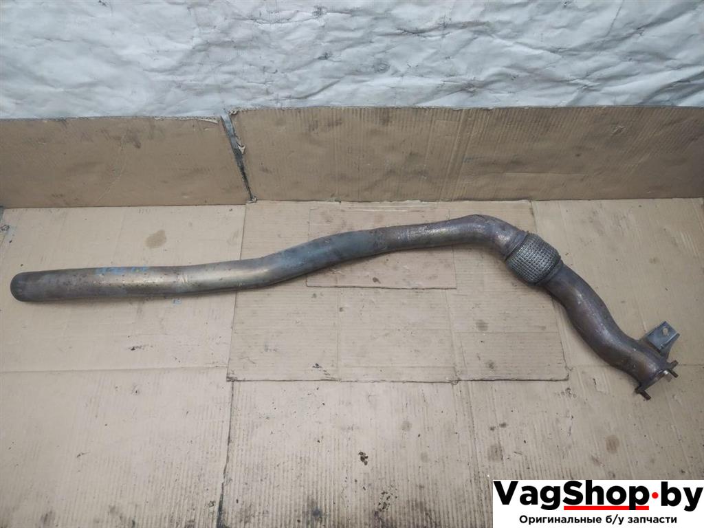 труба приемная глушителя Audi A4 B8/8K 2011, 2.7 л., TDi, CGK, дизель, МКПП, белый, седан, передний привод - фото №1