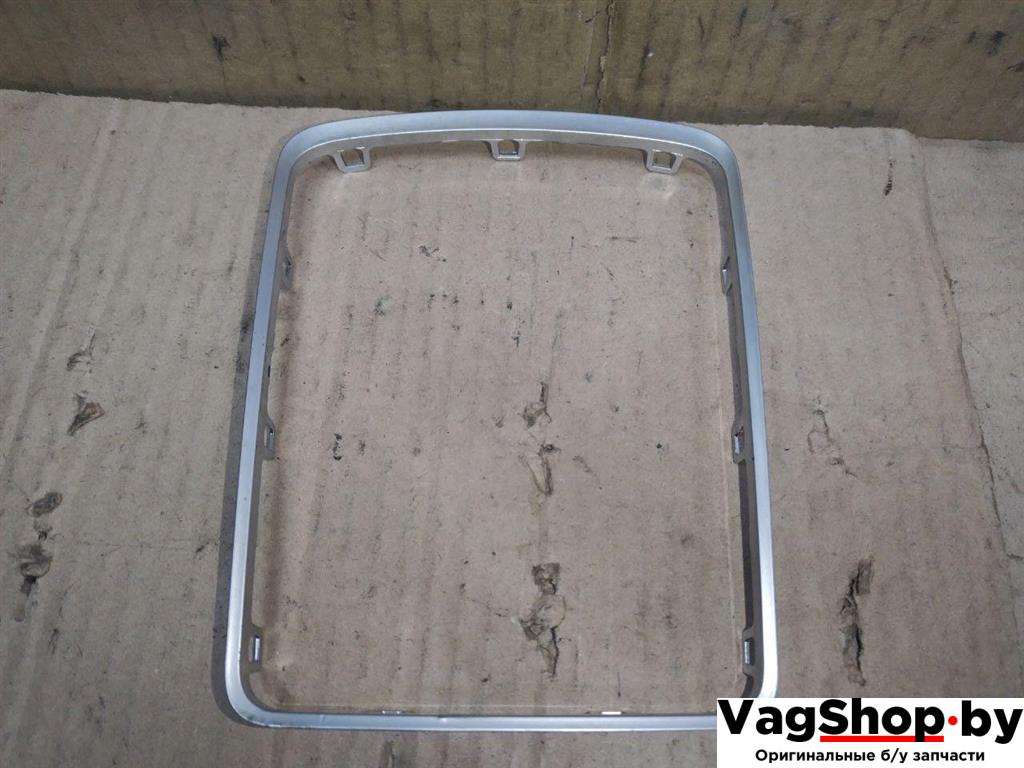 Декоративная накладка центральной консоли Audi A4 B8/8K 2011, 2.7 л., TDi, CGK, дизель, МКПП, белый, седан, передний привод, 8K0864260 - фото №1