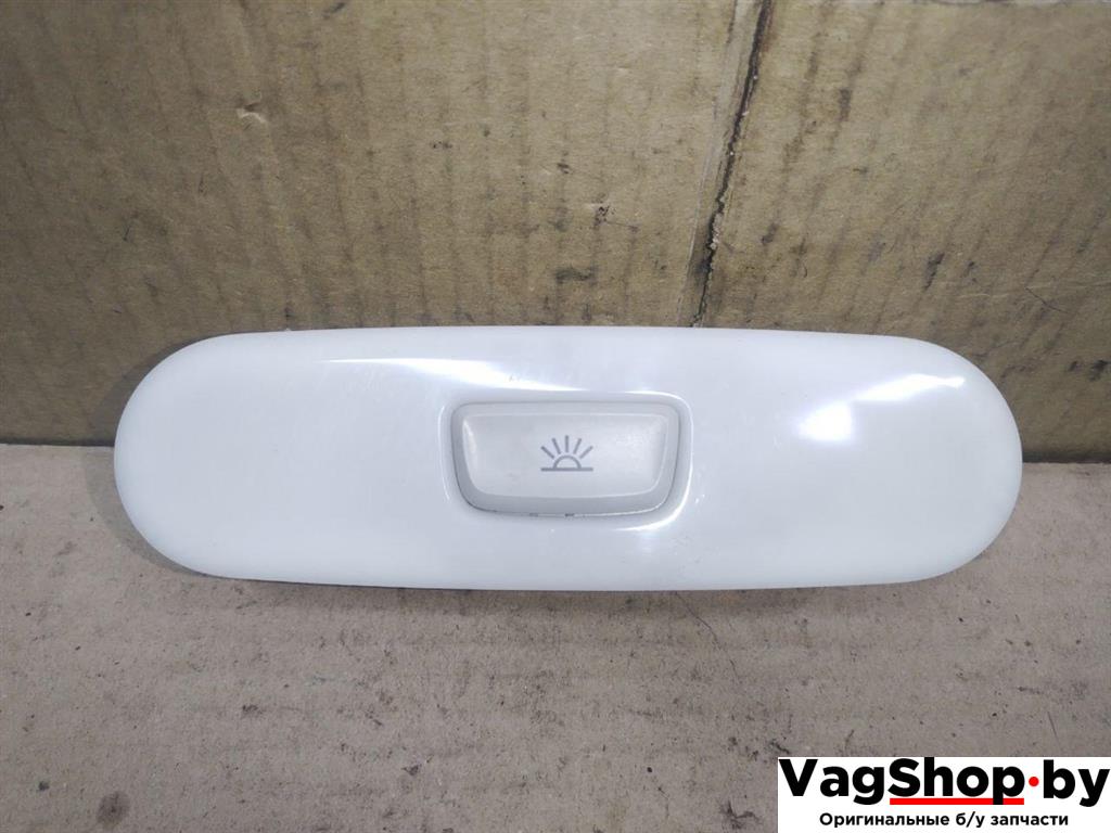 фонарь салона (плафон) Audi A4 B8/8K 2011, 2.7 л., TDi, CGK, дизель, МКПП, белый, седан, передний привод, 8T0947111 - фото №1