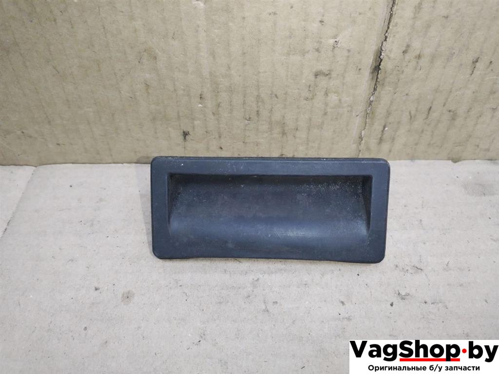 ручка открывания багажника Audi A4 B8/8K 2011, 2.7 л., TDi, CGK, дизель, МКПП, белый, седан, передний привод, 5N0827566T - фото №1