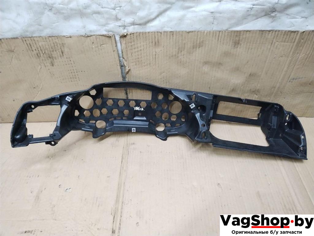 кронштейн (крепление) Audi A4 B8/8K 2011, 2.7 л., TDi, CGK, дизель, МКПП, белый, седан, передний привод, 8T1857735 - фото №1