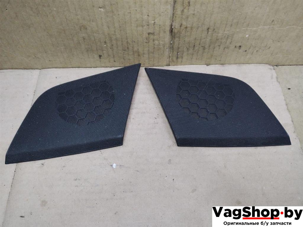 сетка на динамик Audi A4 B8/8K 2011, 2.7 л., TDi, CGK, дизель, МКПП, белый, седан, передний привод, 8T0857227, 8T0857228 - фото №1