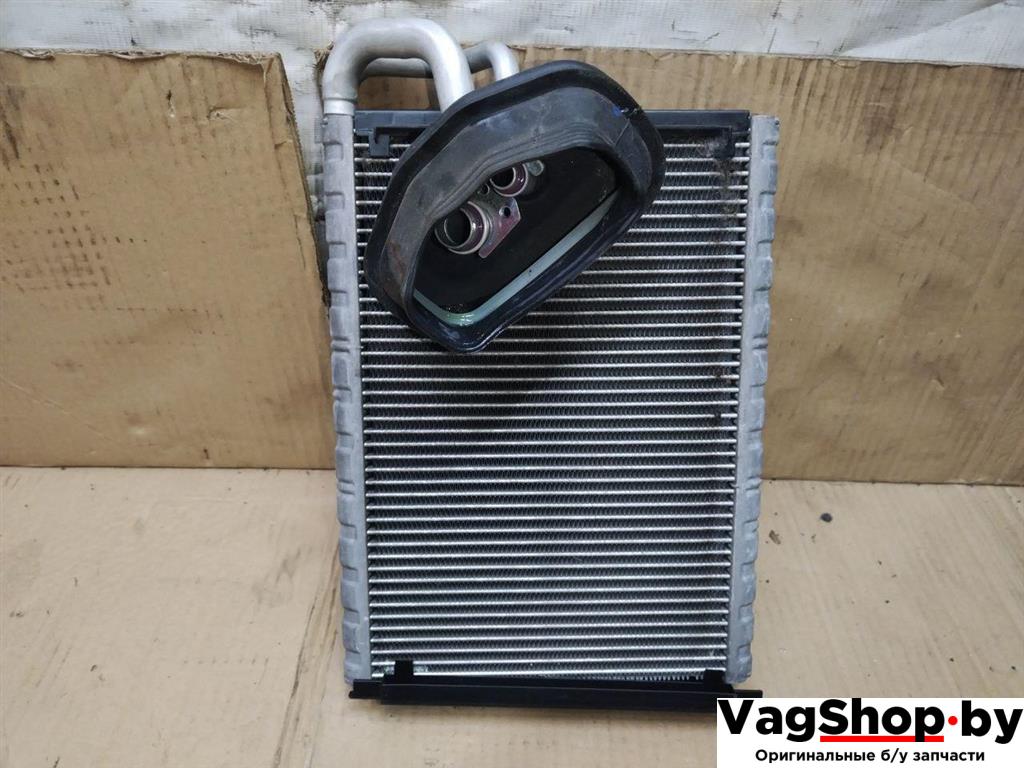 испаритель кондиционера Audi A4 B8/8K 2011, 2.7 л., TDi, CGK, дизель, МКПП, белый, седан, передний привод - фото №1