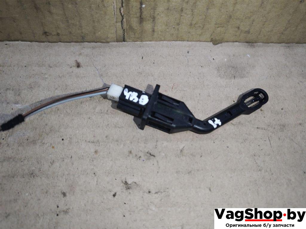 датчик температуры Audi A4 B8/8K 2011, 2.7 л., TDi, CGK, дизель, МКПП, белый, седан, передний привод - фото №1