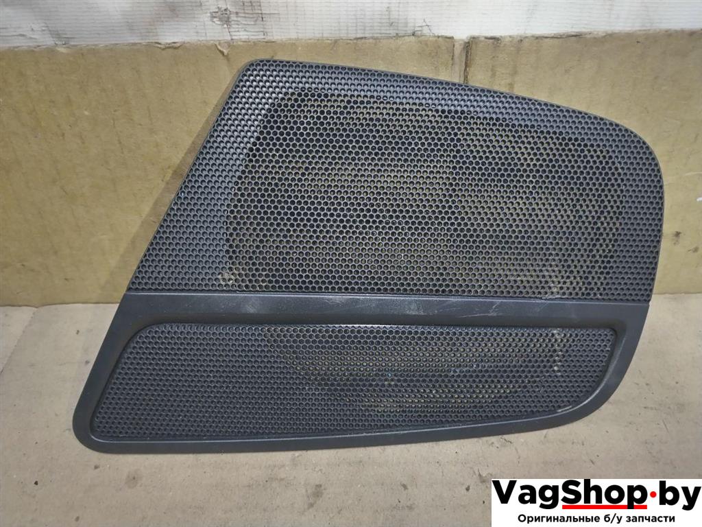 сетка на динамик Audi A4 B8/8K 2011, 2.7 л., TDi, CGK, дизель, МКПП, белый, седан, передний привод, 8K0035435 - фото №1