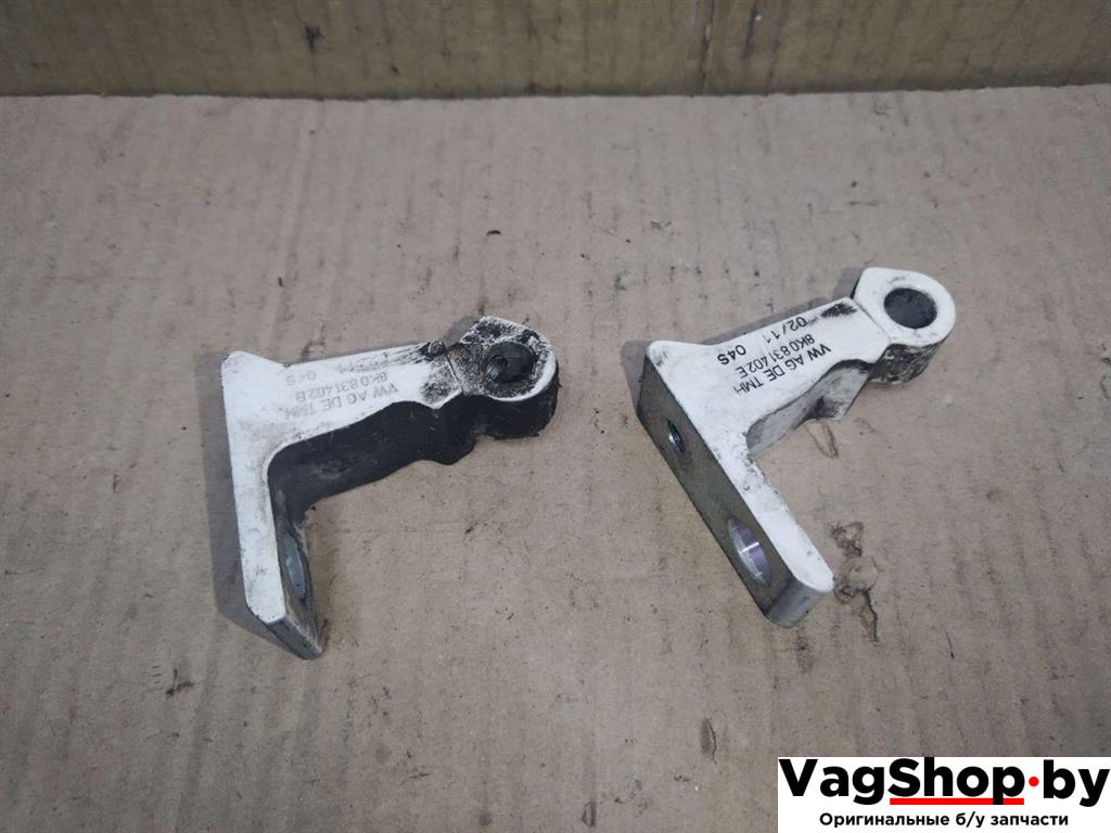 петля двери Audi A4 B8/8K 2011, 2.7 л., TDi, CGK, дизель, МКПП, белый, седан, передний привод, 8K0831402E, 8K0831402B - фото №1