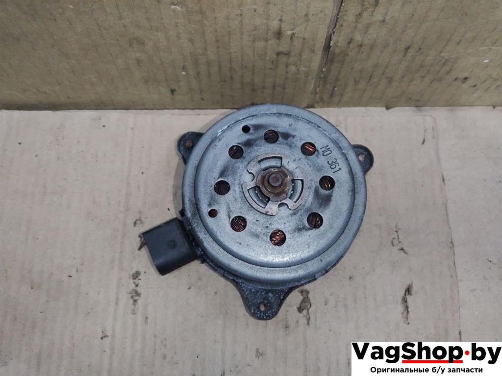 двигатель вентилятора радиатора Audi A4 B8/8K 2010, 2.7 л., TDi, CGK, дизель, МКПП, белый, седан, передний привод, EM1241, 993454J, AD1261 - фото №1