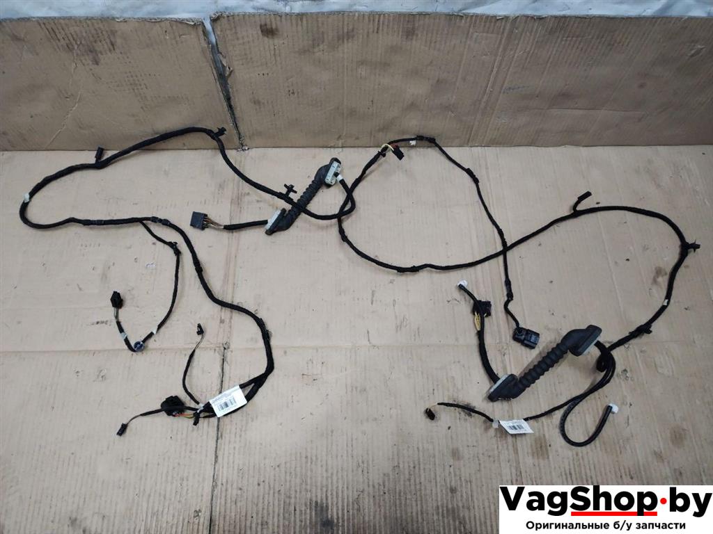 Проводка крышки багажника Volkswagen Touran 2 2013, 1.6 л., TDi, CAY, дизель, МКПП, черный, минивэн, передний привод, 1T1971147, 1T1971148 - фото №1