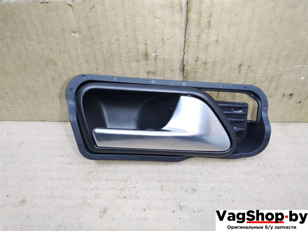 ручка внутренняя передняя правая Volkswagen Touran 2 2013, 1.6 л., TDi, CAY, дизель, МКПП, черный, минивэн, передний привод, 1T1837114C - фото №1