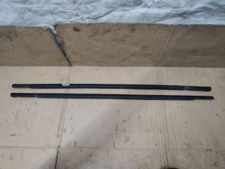 уплотнитель Volkswagen Touran 2 2013, 1.6 л., TDi, CAY, дизель, МКПП, черный, минивэн, передний привод, 1T0837477E, 1T0837478E