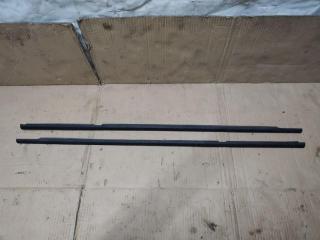 уплотнитель Volkswagen Touran 2 2013, 1.6 л., TDi, CAY, дизель, МКПП, черный, минивэн, передний привод, 1T0839477E, 1T0839478E