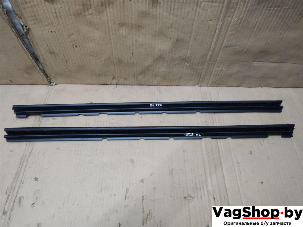 уплотнитель Volkswagen Touran 2 2013, 1.6 л., TDi, CAY, дизель, МКПП, черный, минивэн, передний привод, 1T0837471B, 1T0837472B - фото №1