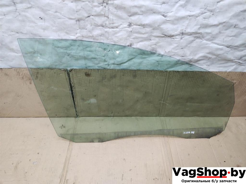 стекло двери передней правой Volkswagen Golf Plus 2 поколение 2010, 1.6 л., TDi, CAY, дизель, МКПП, черный, хетчбэк 5 дв., передний привод - фото №1