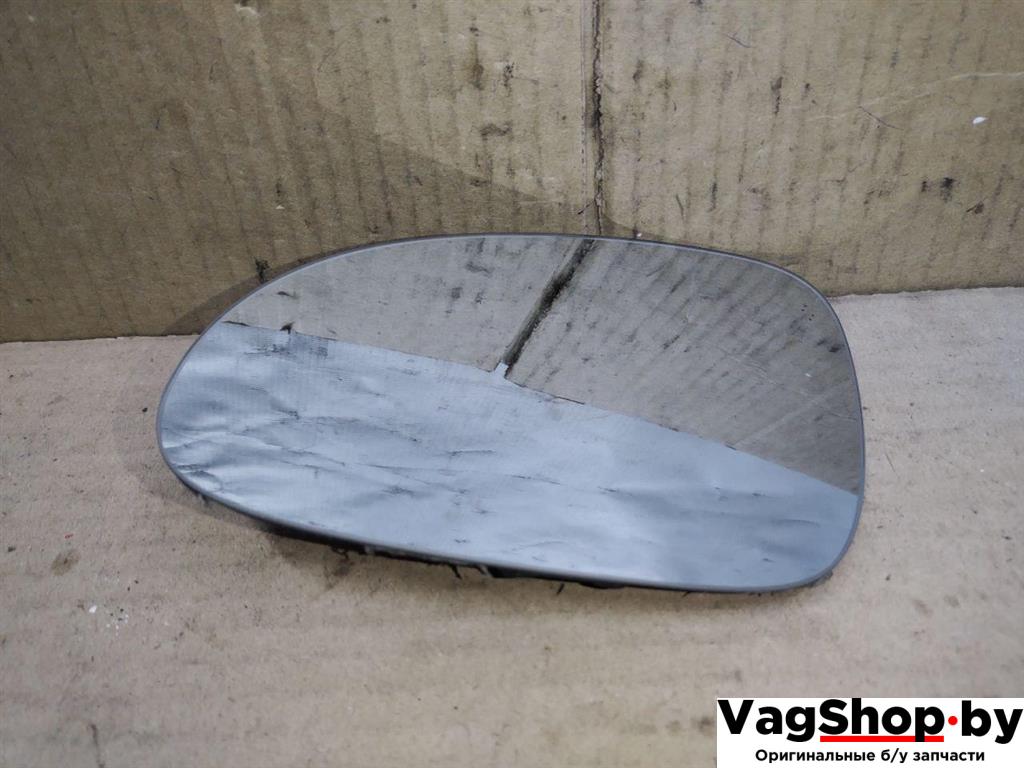 стекло зеркала наружного левого Volkswagen Golf Plus 2 поколение 2010, 1.6 л., TDi, CAY, дизель, МКПП, черный, хетчбэк 5 дв., передний привод - фото №1