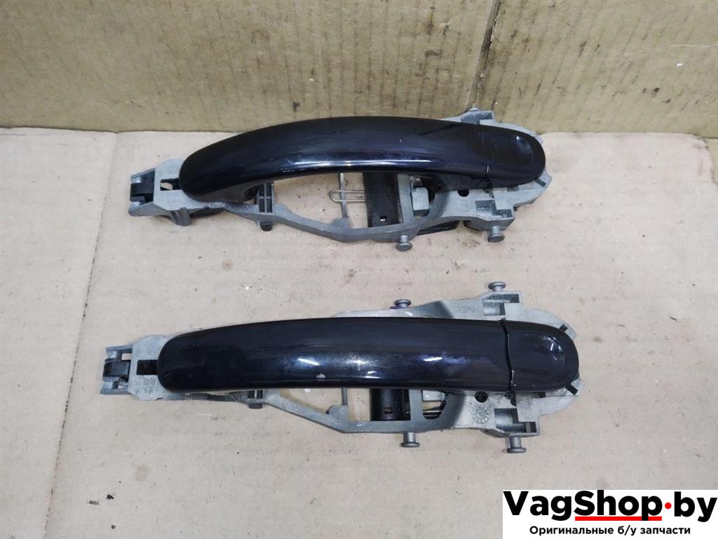 ручка наружная задняя левая Volkswagen Golf Plus 2 поколение 2010, 1.6 л., TDi, CAY, дизель, МКПП, черный, хетчбэк 5 дв., передний привод - фото №1