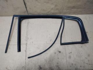 направляющая стекла Volkswagen Golf Plus 2 поколение 2010, 1.6 л., TDi, CAY, дизель, МКПП, черный, хетчбэк 5 дв., передний привод, 5M0845211F