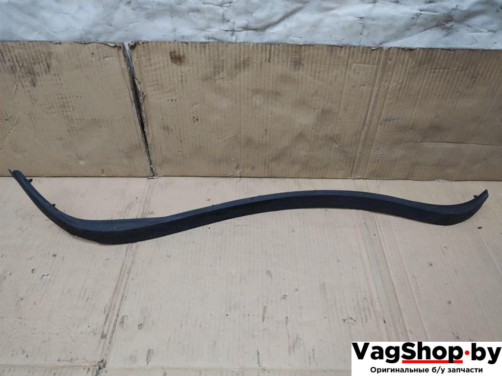 молдинг двери задней левой Volkswagen Golf Plus 2 поколение 2010, 1.6 л., TDi, CAY, дизель, МКПП, черный, хетчбэк 5 дв., передний привод, 5M0839373D - фото №1