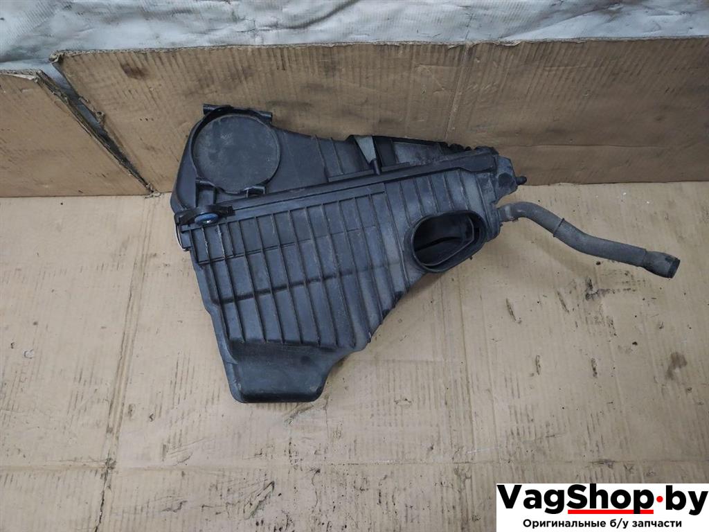 корпус воздушного фильтра Audi Q7 4L 2008, 3.0 л., TDi, дизель, АКПП, черный, внедорожник 5 дв., полный привод, 7L6129601Q - фото №1