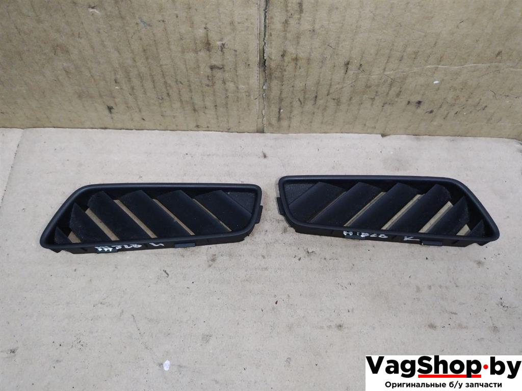 дефлектор обдува салона Audi Q5 8R 2009, 2.0 л., TFSI, CDN, бензин, АКПП, черный, внедорожник 5 дв., полный привод, 8R0819793, 8R0819794 - фото №1