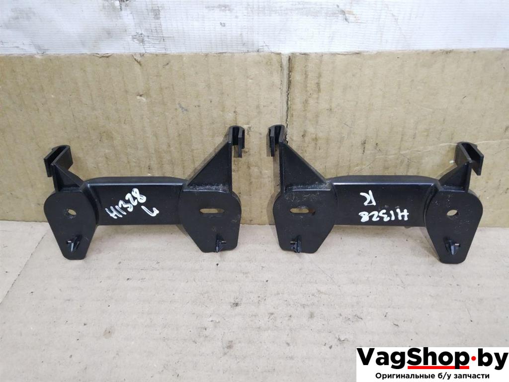 пластик Audi Q5 8R 2009, 2.0 л., TFSI, CDN, бензин, АКПП, черный, внедорожник 5 дв., полный привод, 8R0857781, 8R0857782 - фото №1