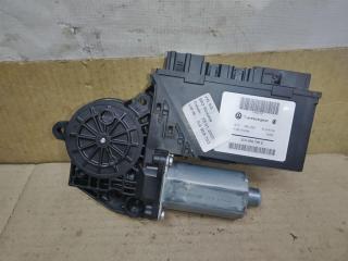 моторчик стеклоподъемника задний левый Volkswagen Touareg 1 поколение [рестайлинг] 2008, 2.5 л., TDi, BPE, дизель, АКПП, серый, внедорожник 5 дв., полный привод, 7L6959703, 3D0959795E