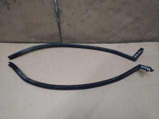 уплотнитель двери Volkswagen Touareg 1 поколение [рестайлинг] 2008, 2.5 л., TDi, BPE, дизель, АКПП, серый, внедорожник 5 дв., полный привод, 7L6839718