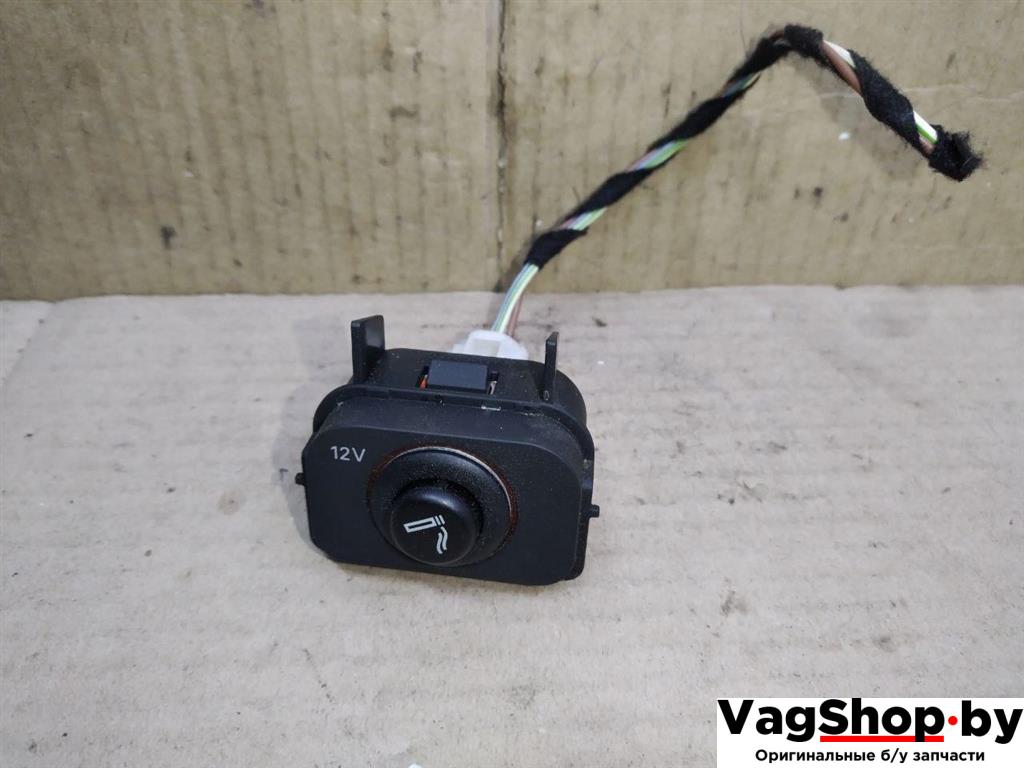 прикуриватель Audi Q5 8R 2009, 2.0 л., TFSI, CDN, бензин, АКПП, черный, внедорожник 5 дв., полный привод, 8K0919565 - фото №1