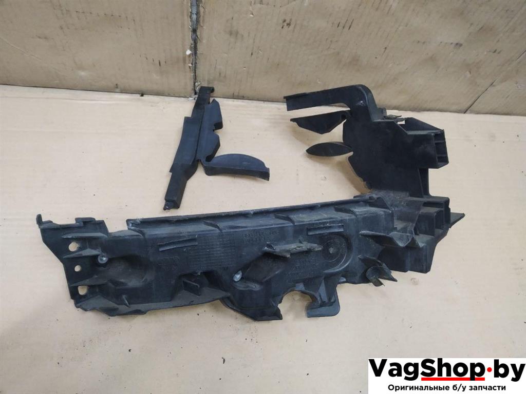 крепление фары правой Audi Q5 8R 2009, 2.0 л., TFSI, CDN, бензин, АКПП, черный, внедорожник 5 дв., полный привод, 8R0805608 - фото №1