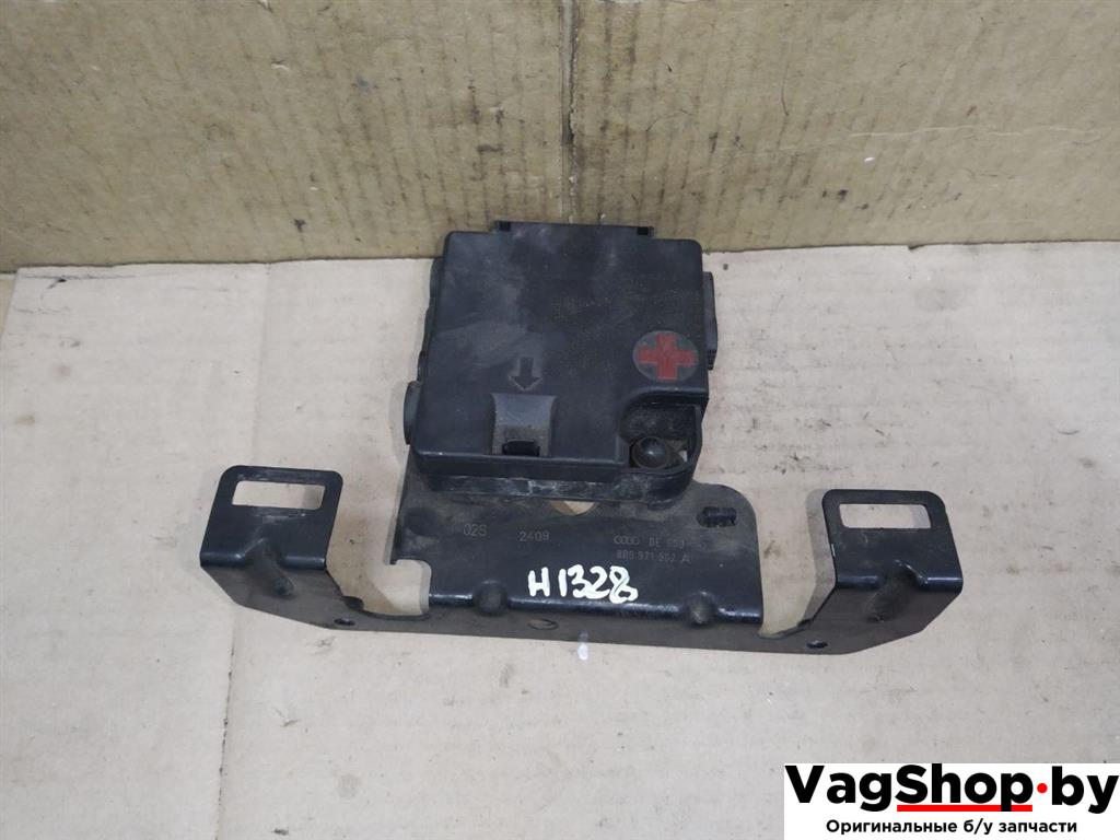 клеммник Audi Q5 8R 2009, 2.0 л., TFSI, CDN, бензин, АКПП, черный, внедорожник 5 дв., полный привод, 8K0937517A, 8R0971502A - фото №1