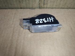 фонарь салона (плафон) Audi Q5 8R 2009, 2.0 л., TFSI, CDN, бензин, АКПП, черный, внедорожник 5 дв., полный привод, 4B0947415A