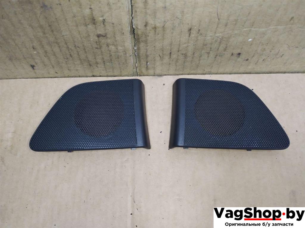 сетка на динамик Audi Q5 8R 2009, 2.0 л., TFSI, CDN, бензин, АКПП, черный, внедорожник 5 дв., полный привод, 8R0035409, 8R0035410 - фото №1