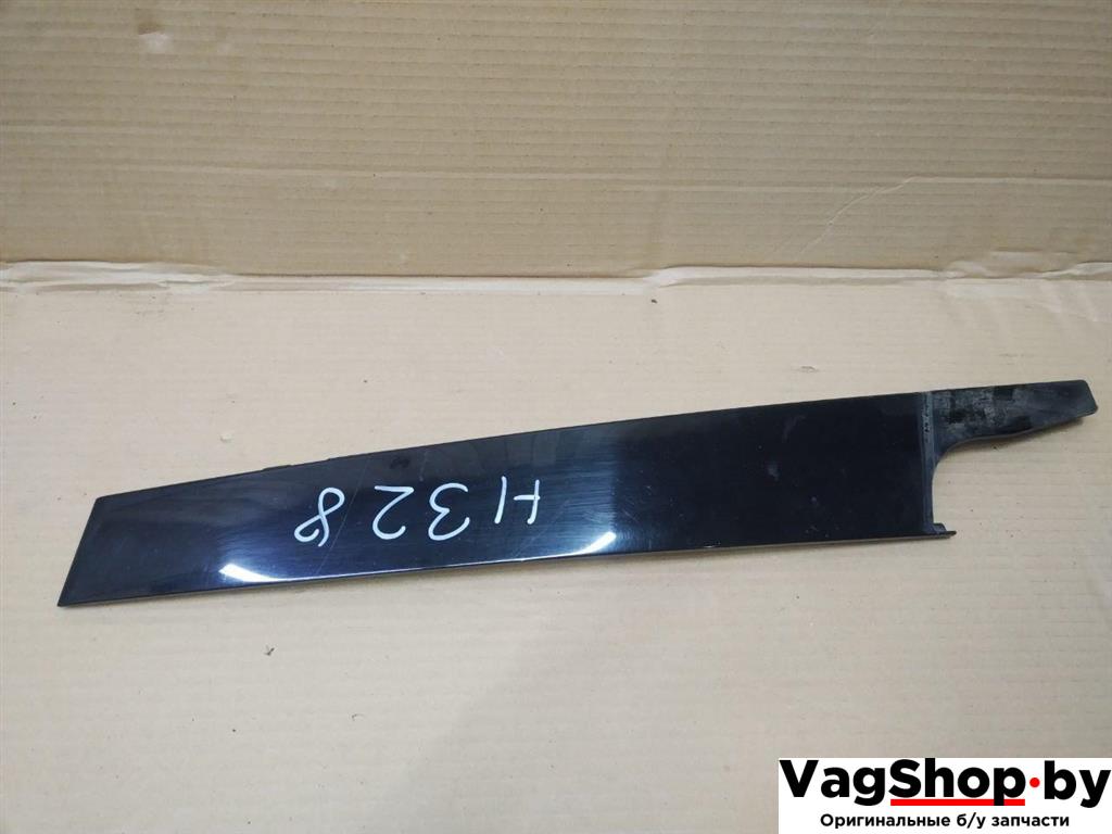 молдинг двери передней правой Audi Q5 8R 2009, 2.0 л., TFSI, CDN, бензин, АКПП, черный, внедорожник 5 дв., полный привод, 8R0837902M - фото №1