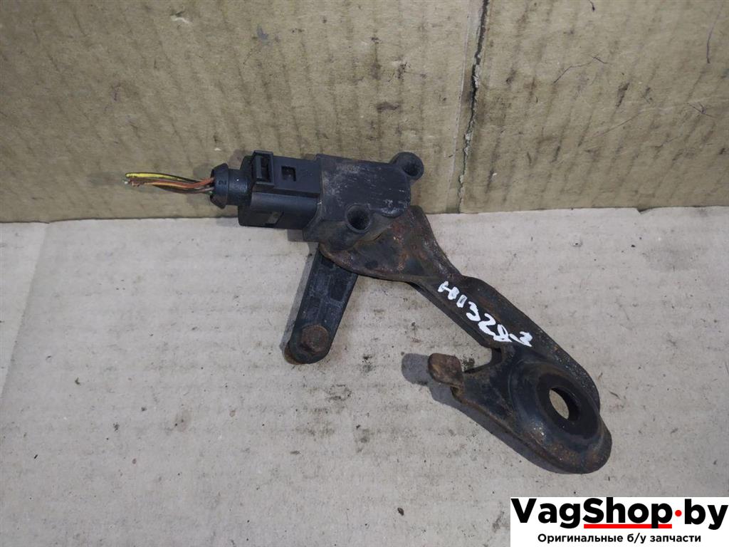 датчик дорожного просвета Audi Q5 8R 2009, 2.0 л., TFSI, CDN, бензин, АКПП, черный, внедорожник 5 дв., полный привод, 8R0941309C, 1T0907503A - фото №1