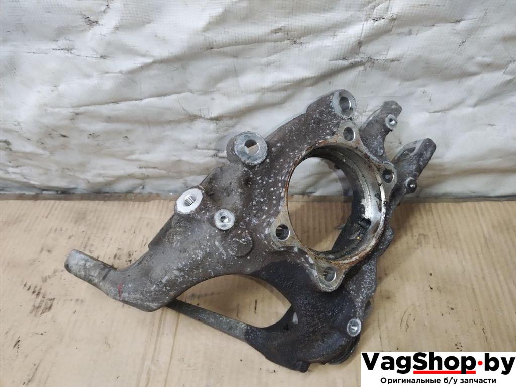 кулак задний левый Audi Q5 8R 2009, 2.0 л., TFSI, CDN, бензин, АКПП, черный, внедорожник 5 дв., полный привод, 8R0505435A - фото №1