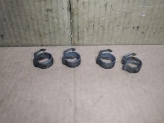 крепление форсунки Audi Q5 8R 2009, 2.0 л., TFSI, CDN, бензин, АКПП, черный, внедорожник 5 дв., полный привод, 06J133036B