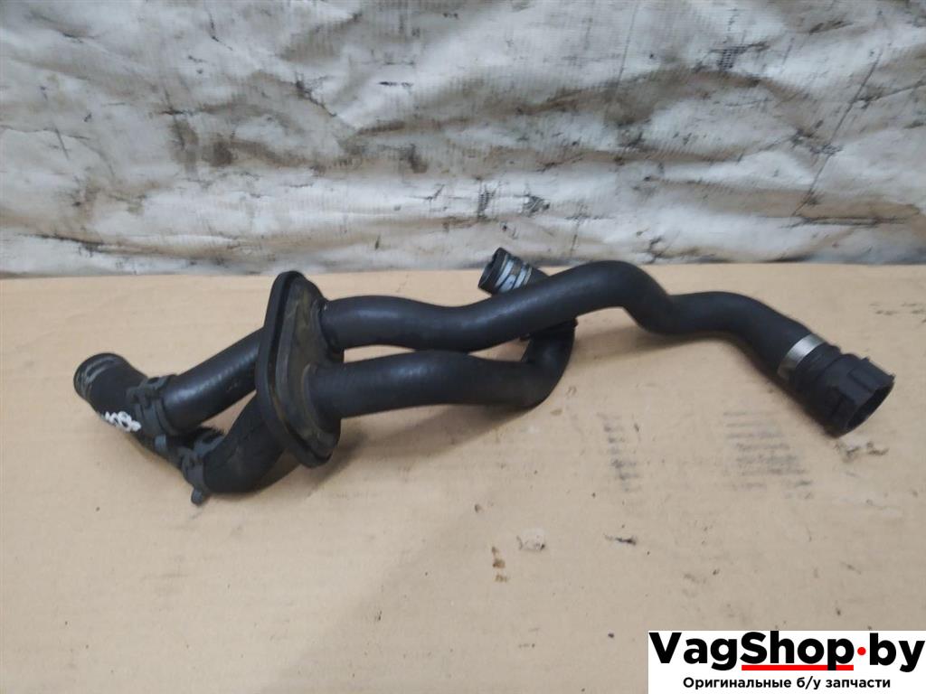 патрубок (трубопровод, шланг) Audi Q5 8R 2009, 2.0 л., TFSI, CDN, бензин, АКПП, черный, внедорожник 5 дв., полный привод, 8R0819350AA - фото №1