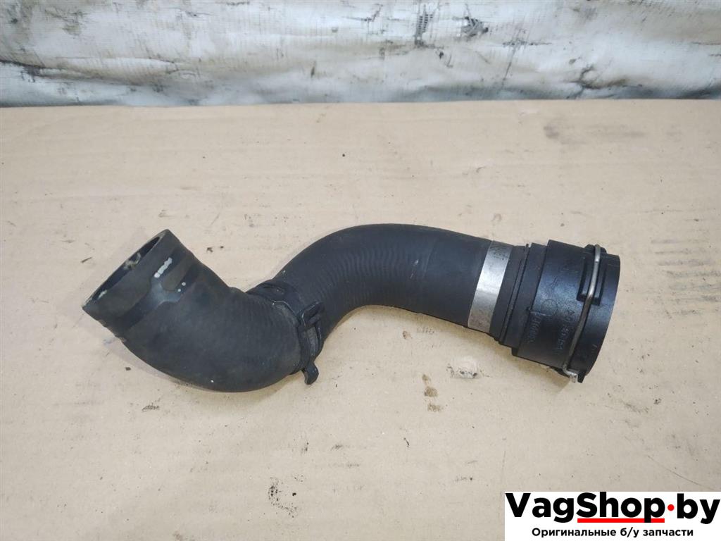 патрубок (трубопровод, шланг) Audi Q5 8R 2009, 2.0 л., TFSI, CDN, бензин, АКПП, черный, внедорожник 5 дв., полный привод - фото №1