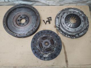 маховик Volkswagen Touran 2 2013, 1.6 л., TDi, CAY, дизель, МКПП, черный, минивэн, передний привод, 03L141032A