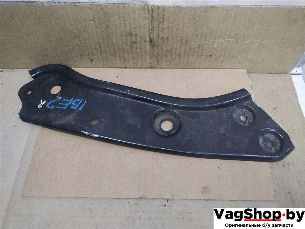 крепление фары правой Volkswagen Touran 2 2013, 1.6 л., TDi, CAY, дизель, МКПП, черный, минивэн, передний привод, 1T0805932 - фото №1