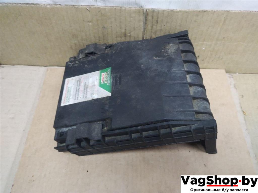 крышка блока предохранителей Volkswagen Touran 2 2013, 1.6 л., TDi, CAY, дизель, МКПП, черный, минивэн, передний привод, 1K0937132F - фото №1