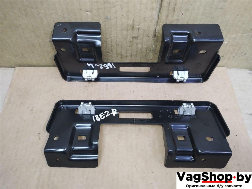 кронштейн (крепление) Volkswagen Touran 2 2013, 1.6 л., TDi, CAY, дизель, МКПП, черный, минивэн, передний привод, 1T0858687B, 1T0858688B - фото №1