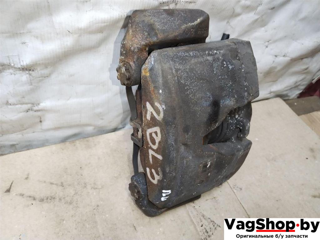 суппорт передний левый Audi A4 B8/8K 2010, 2.7 л., TDi, CGK, дизель, МКПП, белый, седан, передний привод - фото №1