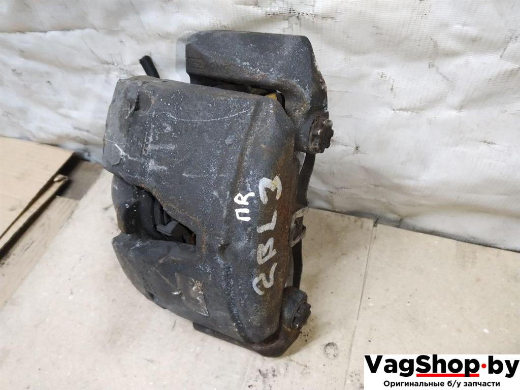 суппорт передний правый Audi A4 B8/8K 2010, 2.7 л., TDi, CGK, дизель, МКПП, белый, седан, передний привод - фото №1